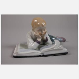 Rudolstadt-Volkstedt Knabe mit Bilderbuch