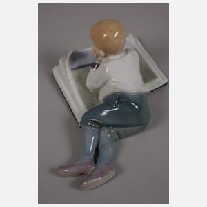 Rudolstadt-Volkstedt Knabe mit Bilderbuch