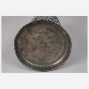 Übergroßer Perlhumpen