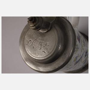 Kleiner Fayencewalzenkrug mit Vögelesdekor