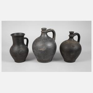 Drei Krüge "Schwarzgeschirr"