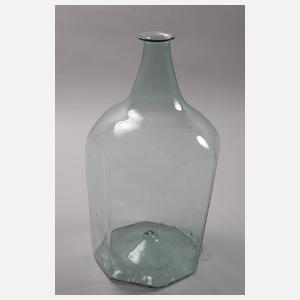 Fünf historische Glasflaschen