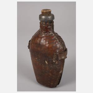 Zwei barocke Flaschen mit Lederhülle