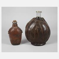 Zwei barocke Flaschen mit Lederhülle111