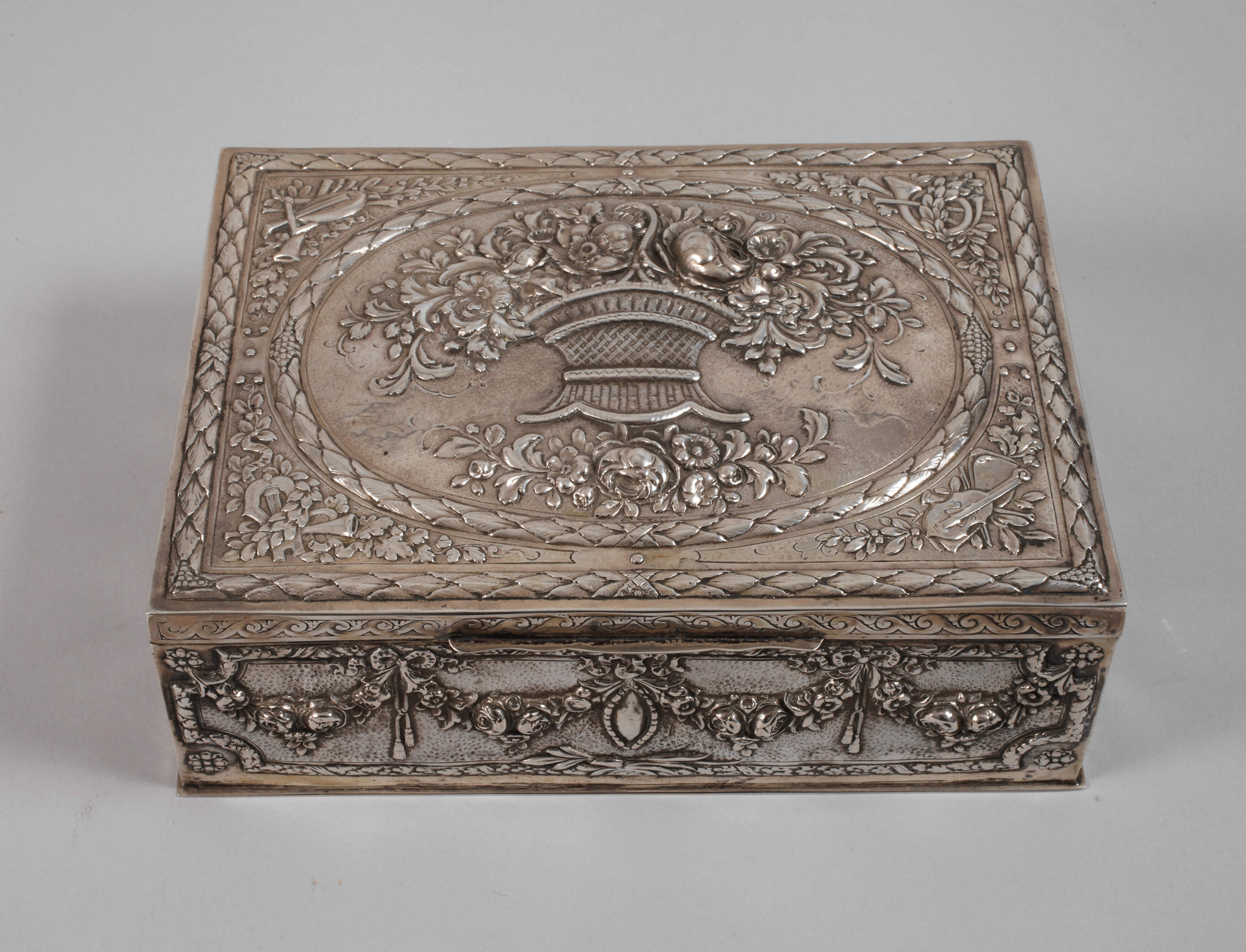 Große Schatulle Silber