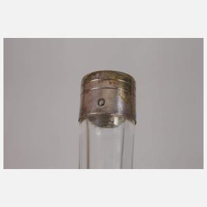 Zwei Karaffen und acht Gläser mit Silberfuß