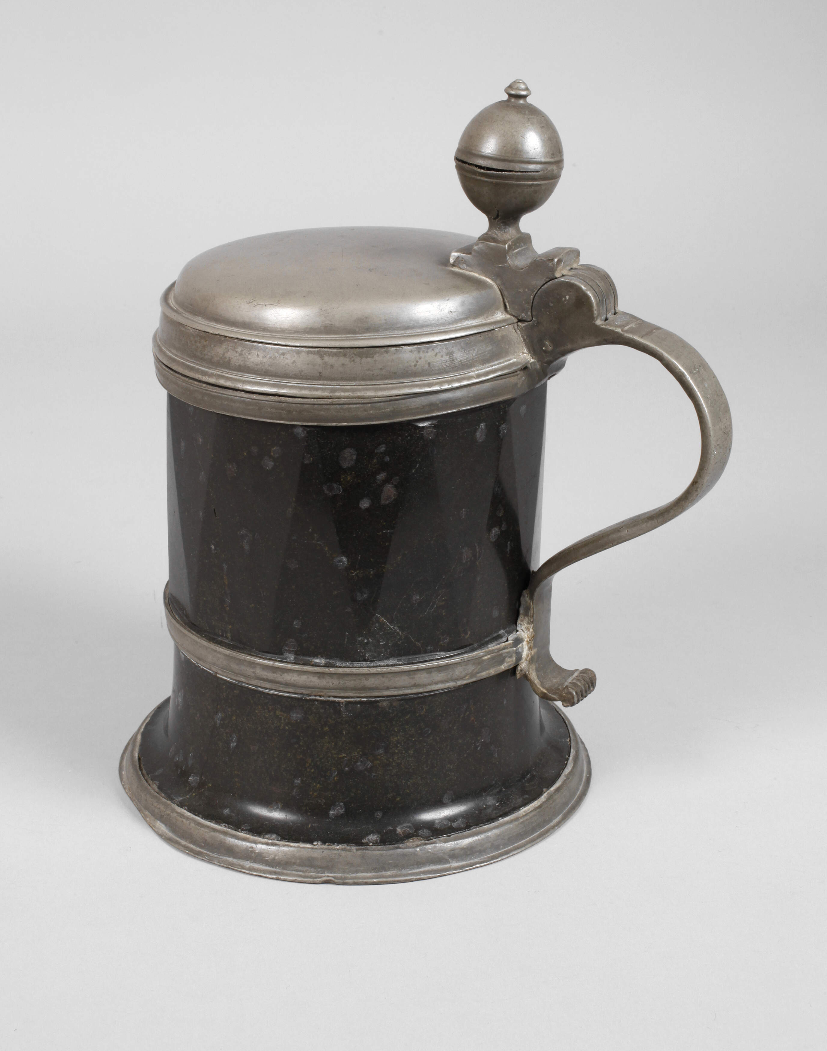 Übergroßer Serpentinhumpen