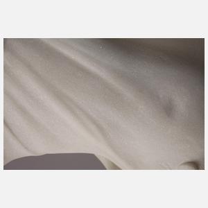 Jugendstilmädchen mit Schmetterling