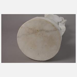 Jugendstilmädchen mit Schmetterling