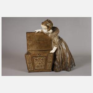Goldscheider Wien Dame mit Truhe