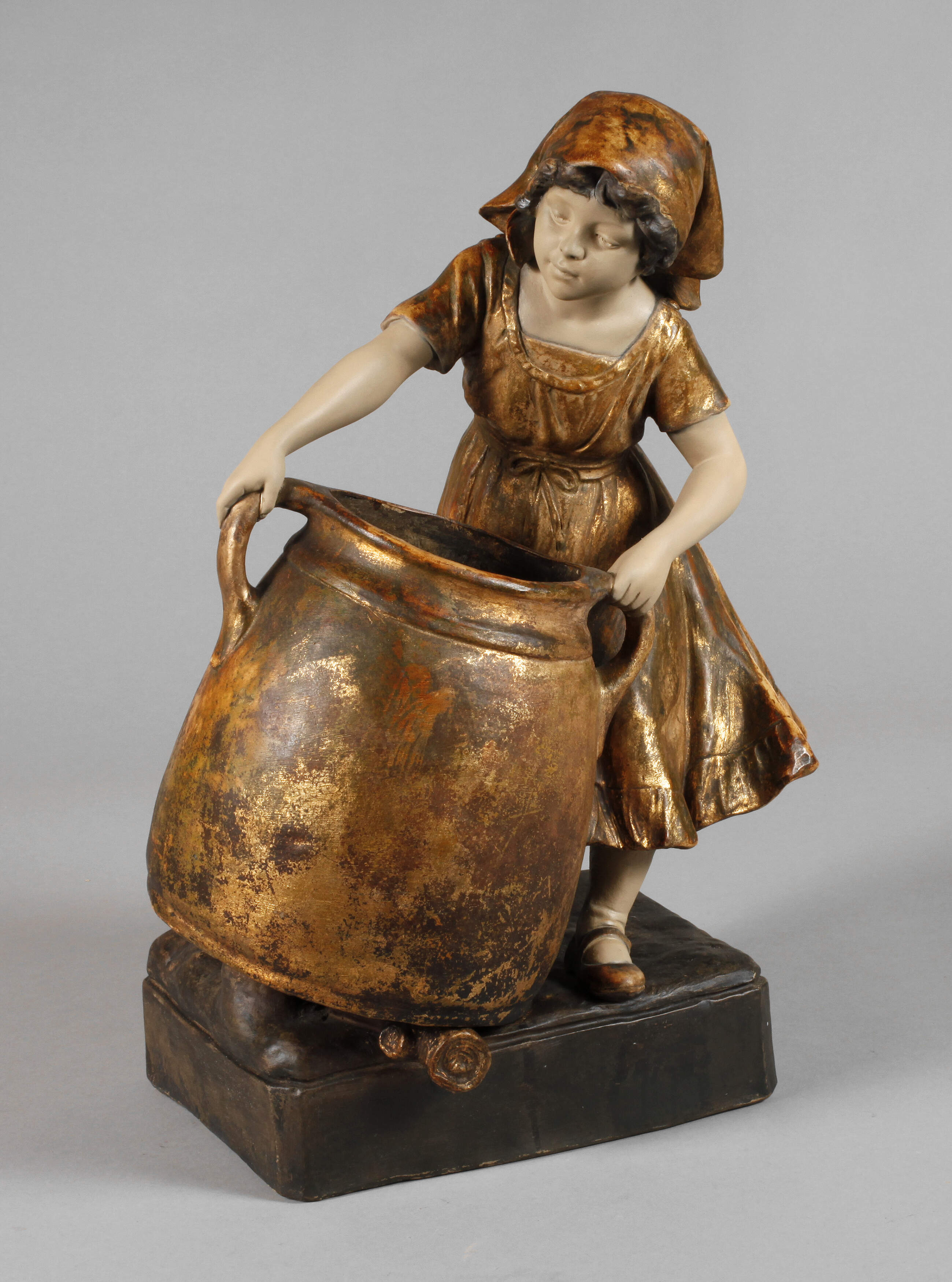 Goldscheider Wien "Mädchen mit Kessel"