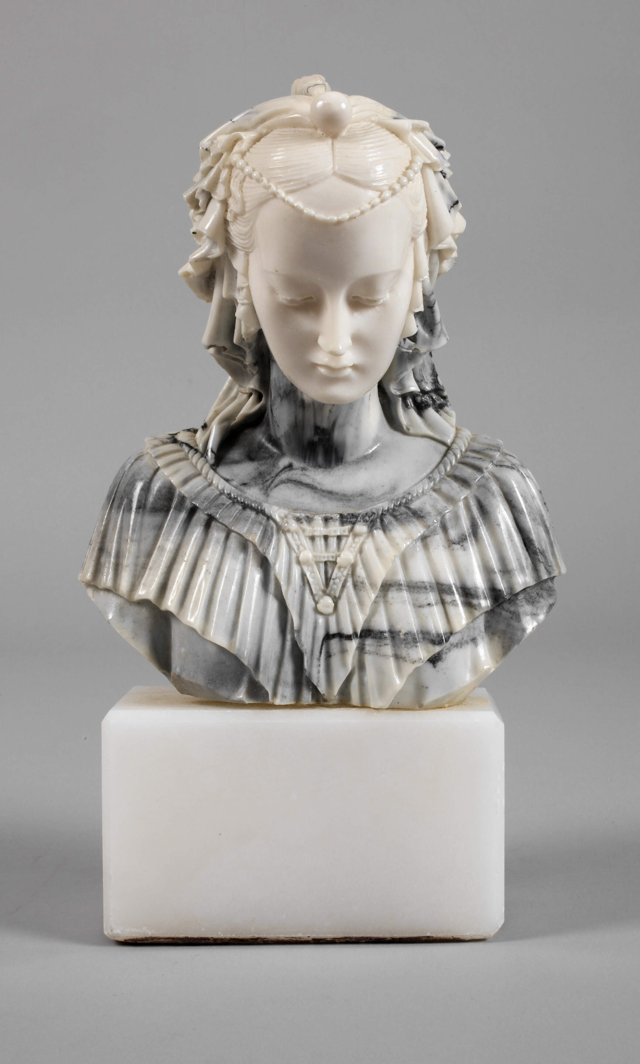 Büste der Heiligen Madonna