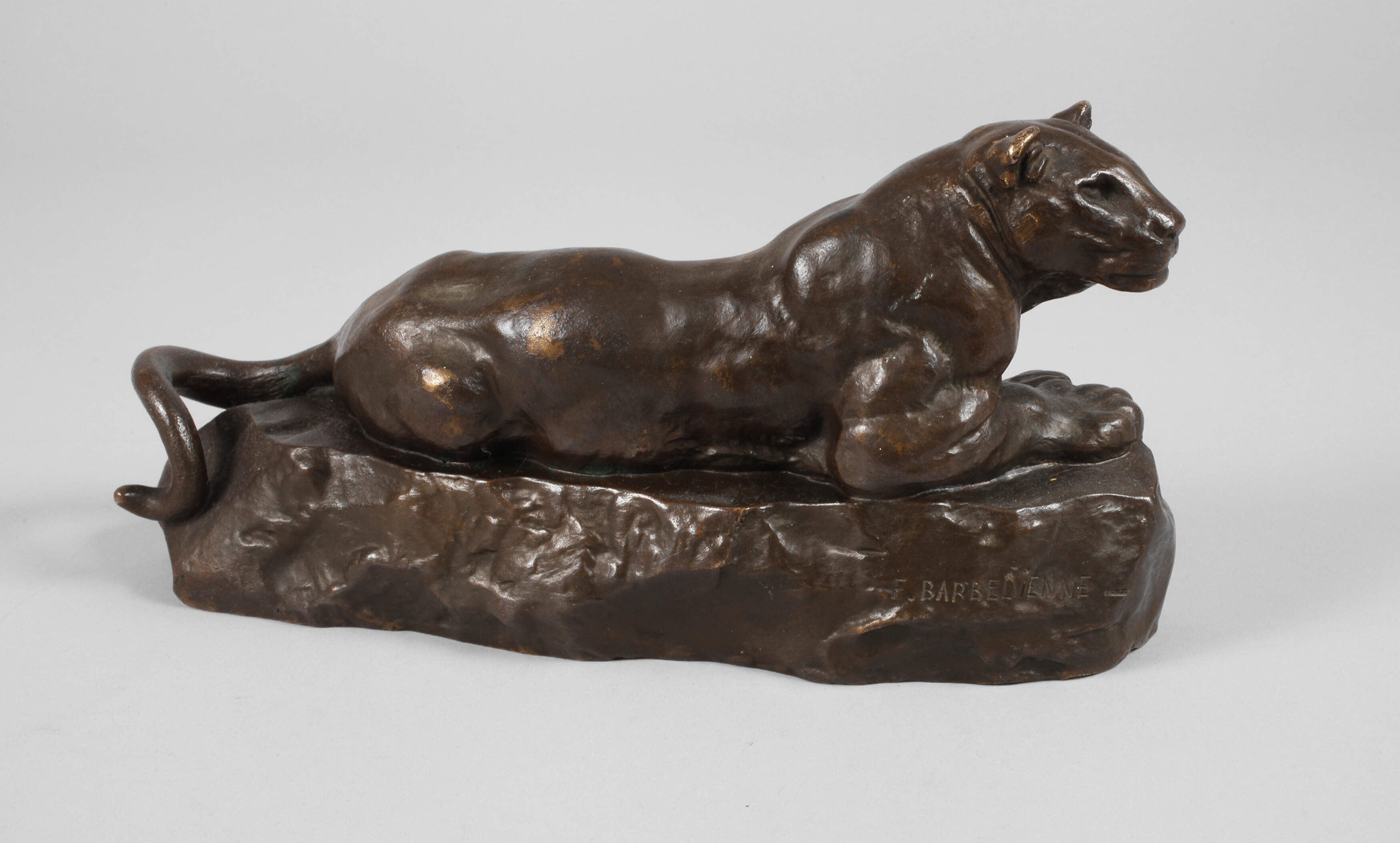 Antoine Louis Barye, liegende Raubkatze