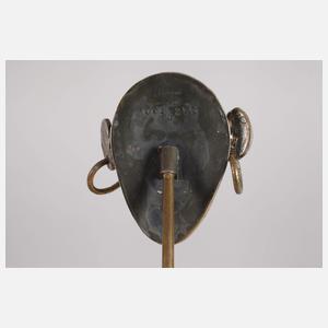 Modell einer Maske Silber