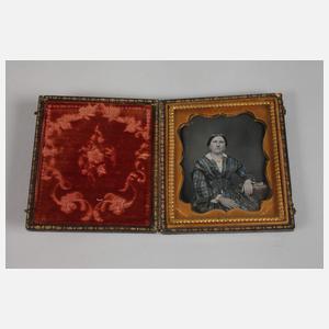 Zwei historische Fotografien