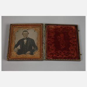 Zwei historische Fotografien