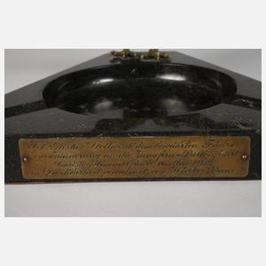 Aschenbecher mit Dedikation