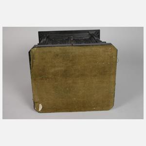 Kabinettschrank Eisenguss