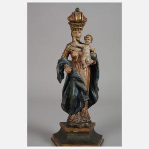 Vier geschnitzte Heiligenfiguren