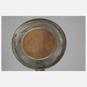 Geschnitzter Bierseidel