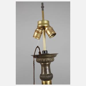 Paar große elektrifizierte Altarleuchter