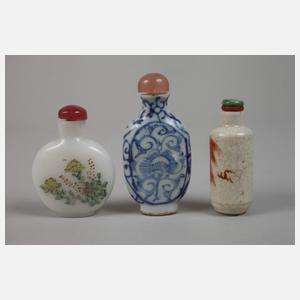 Drei Snuffbottles