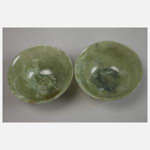 Zwei Jade-Schälchen