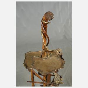 Figürlicher Blumenstand