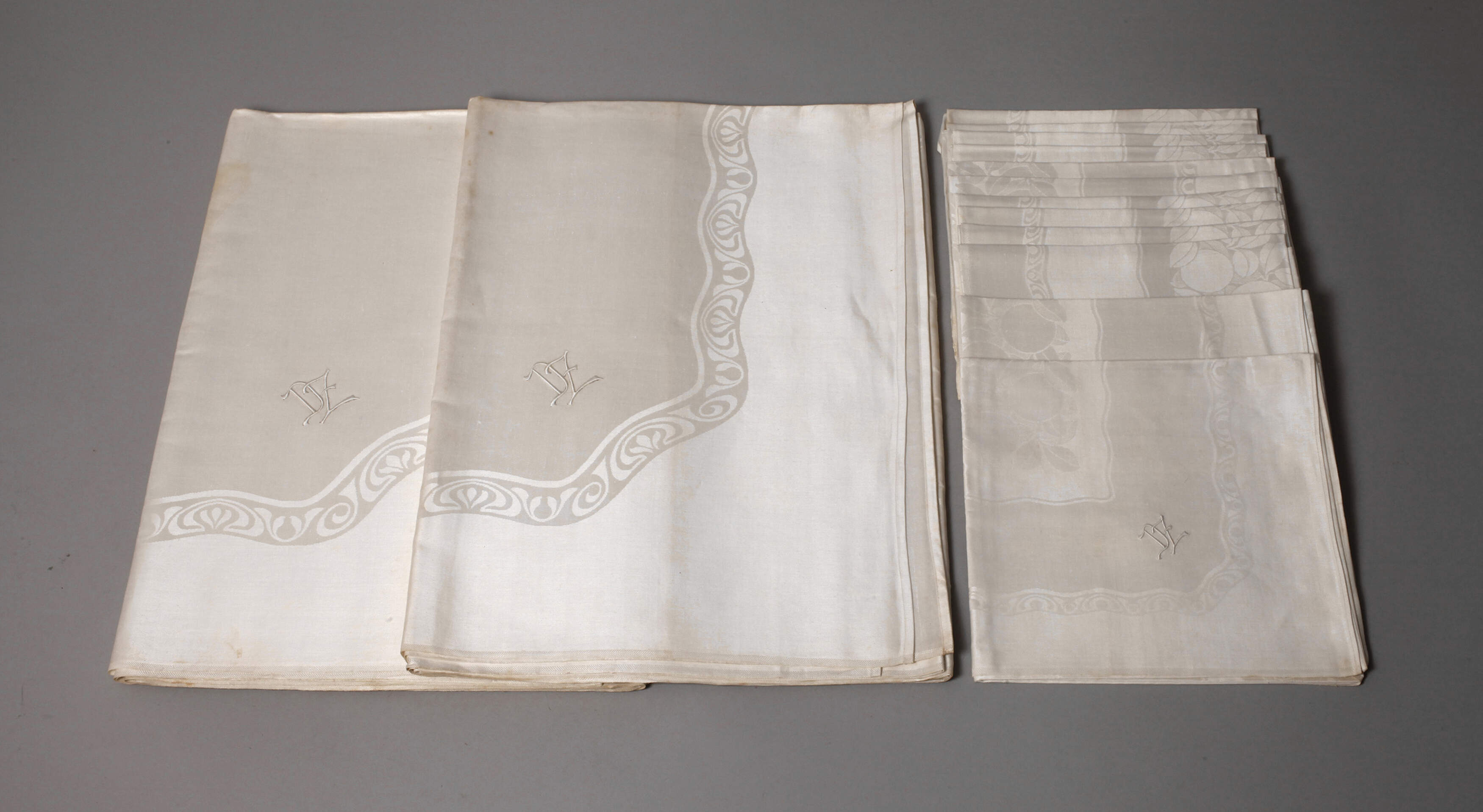 Tafelgarnitur Früchtedekor