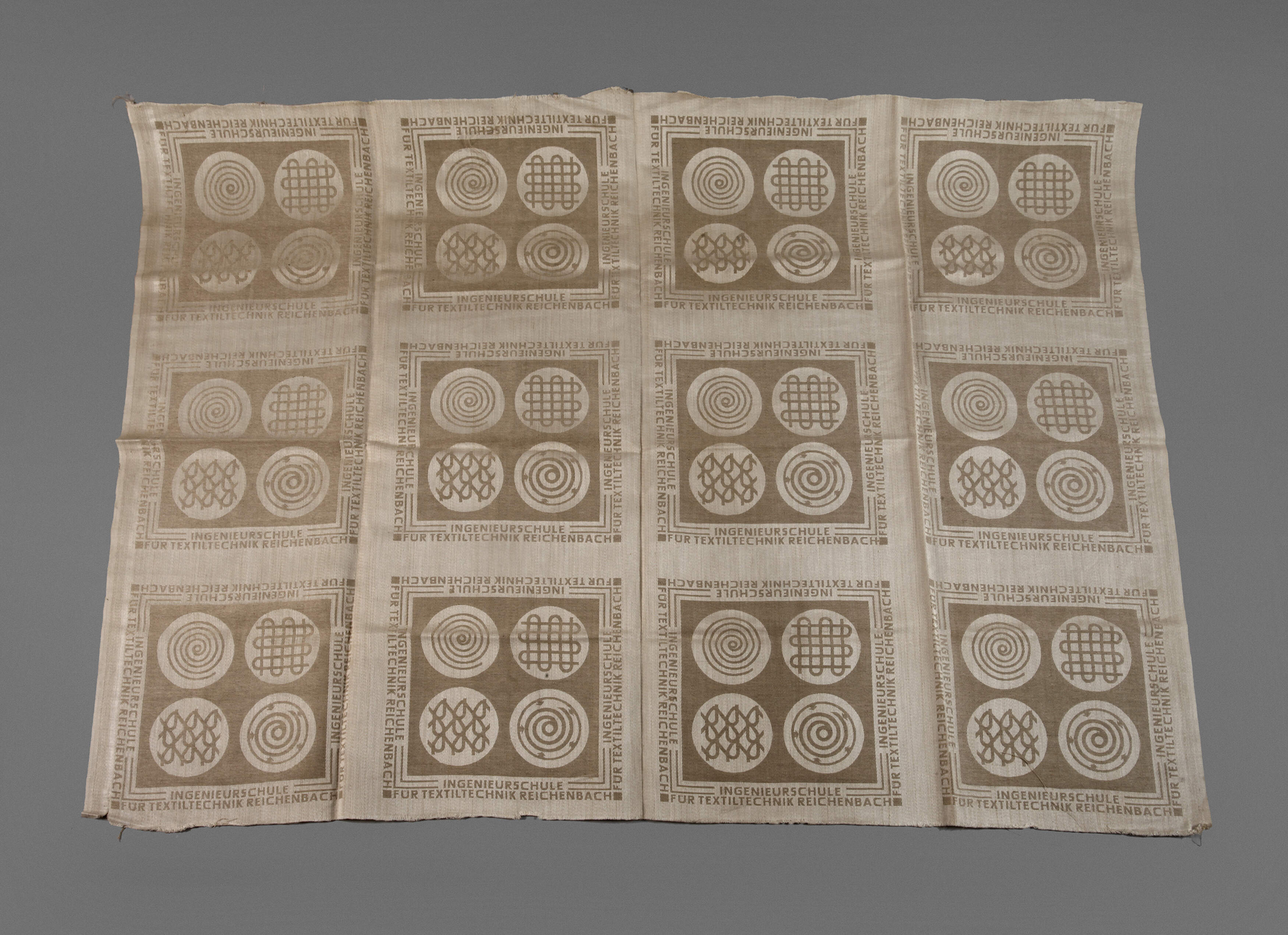 Zwölf Werbeservietten Ingenieurschule Vogtland