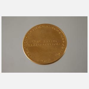Goldmedaille Reformation DDR
