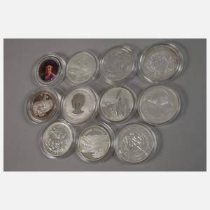 Elf Silbermünzen des Britischen Empires