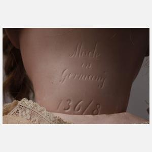 Hertel, Schwab & Co. große Porzellankopfpuppe