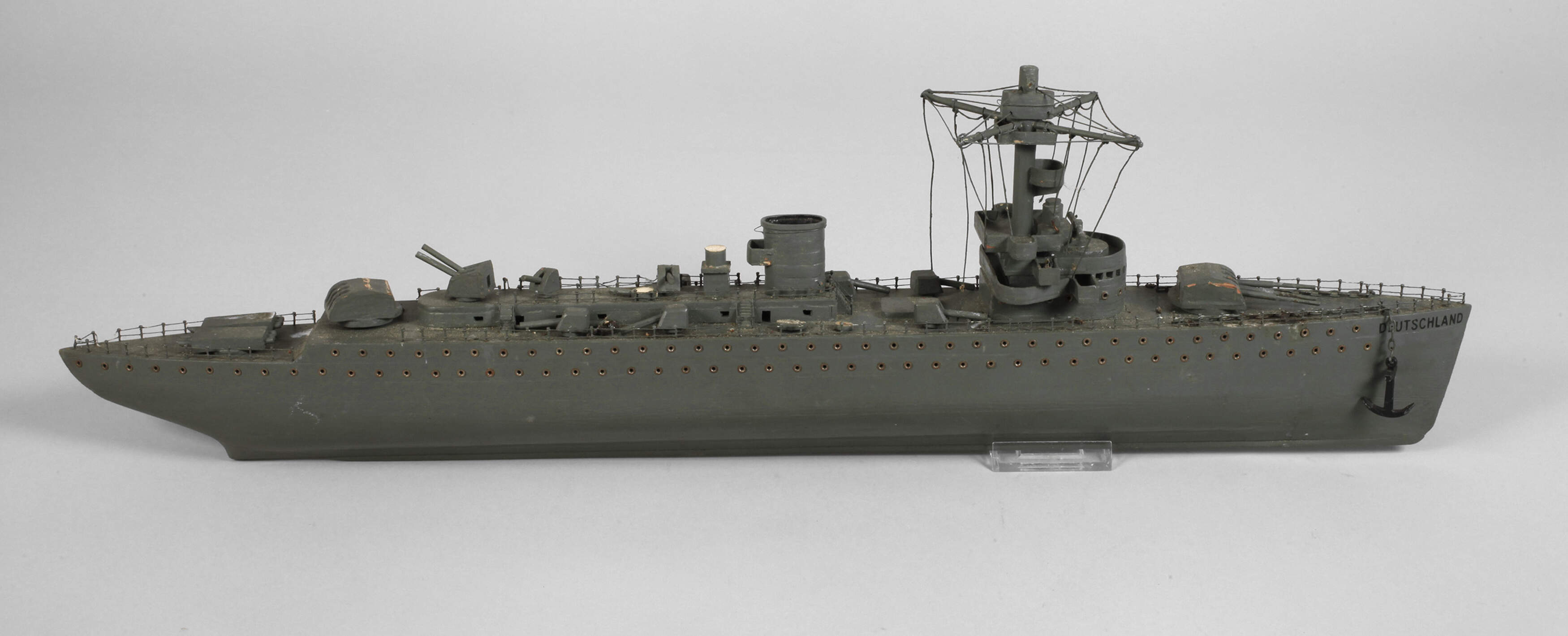Großes Modell-Kriegsschiff Erzgebirge