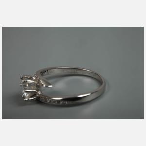 Damenring mit Steinbesatz