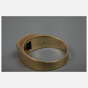 Herrenring mit Brillant von 0,66 ct