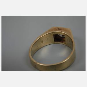 Herrenring mit Brillant von 0,7 ct