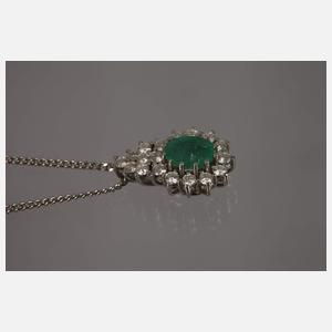 Feiner Anhänger mit Smaragd und Brillanten