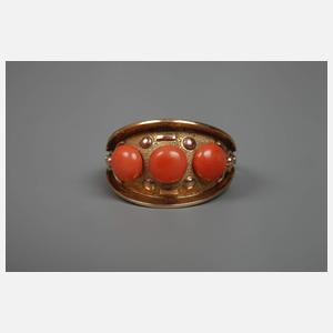 Damenring mit Korallen