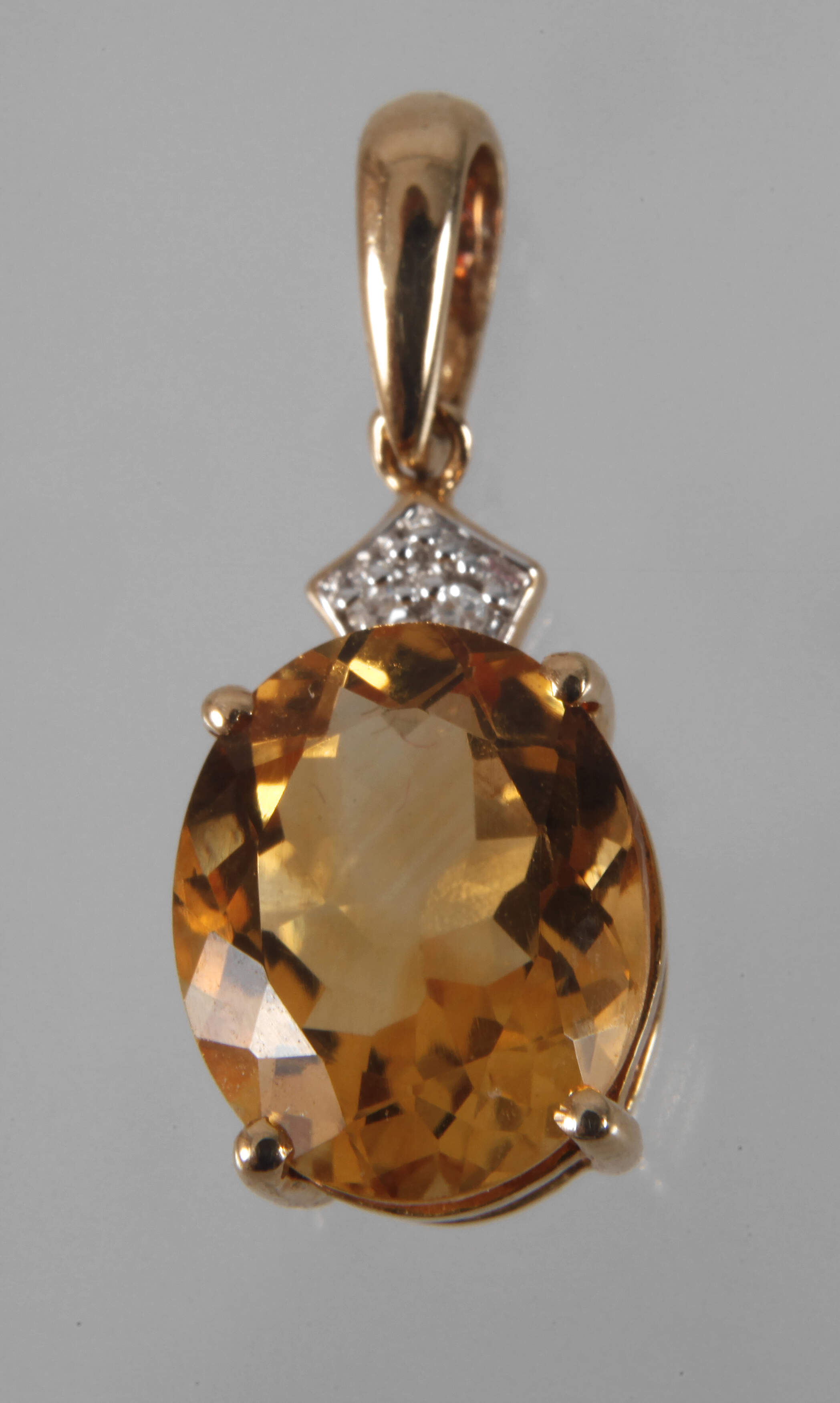 Anhänger mit Citrin