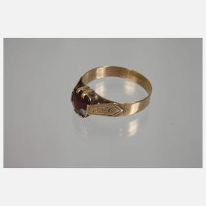 Zwei Damenringe mit Granaten