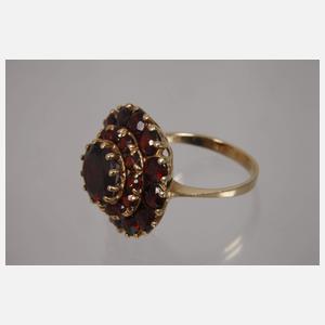 Schmuckset mit Granaten