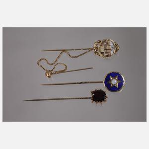 Drei Krawattennadeln