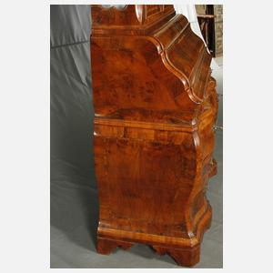 Feiner Vitrinenschreibschrank