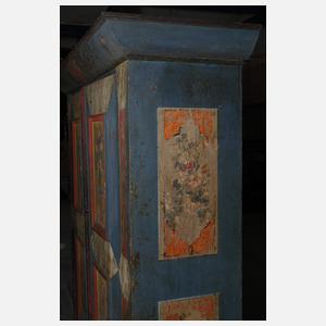 Klassizistischer Bauernschrank