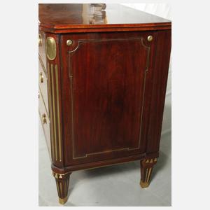 Klassizistische Kommode