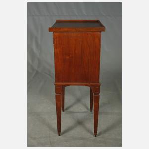 Klassizistischer Nachtschrank