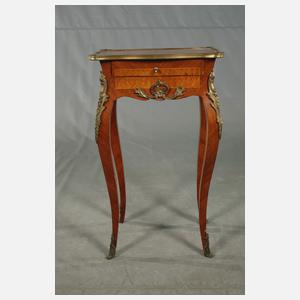 Beistelltisch im Louis XV.-Stil