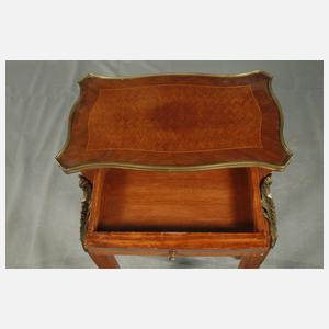 Beistelltisch im Louis XV.-Stil