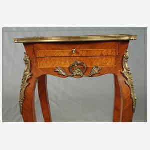 Beistelltisch im Louis XV.-Stil